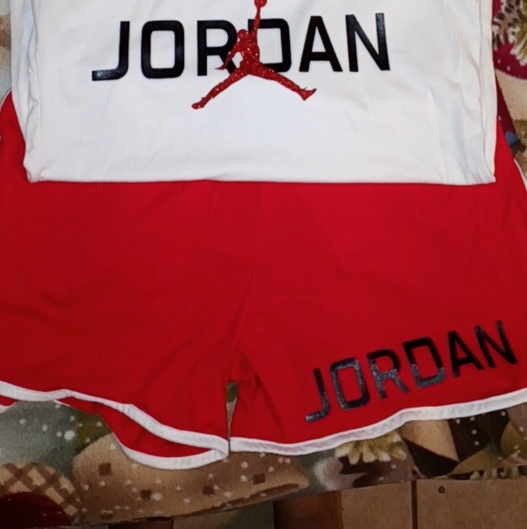 Jordan Outfit - Picture 2 of 3
